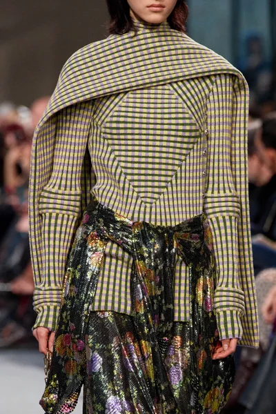 Look 90